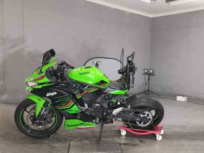 Kawasaki Ninja ZX-4RR 2024