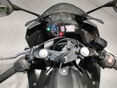 Yamaha YZF-R25 2016
