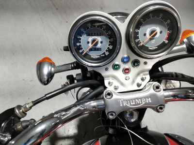 Triumph Bonneville T100 2007