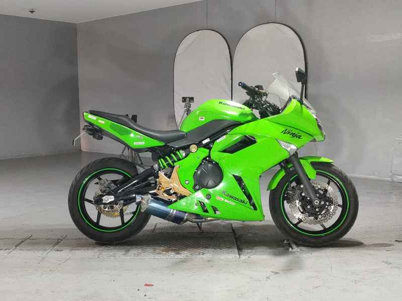 Kawasaki Ninja 400R 2021