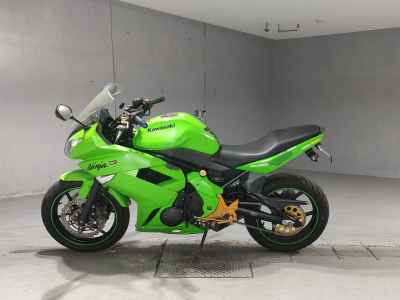 Kawasaki Ninja 400R 2021