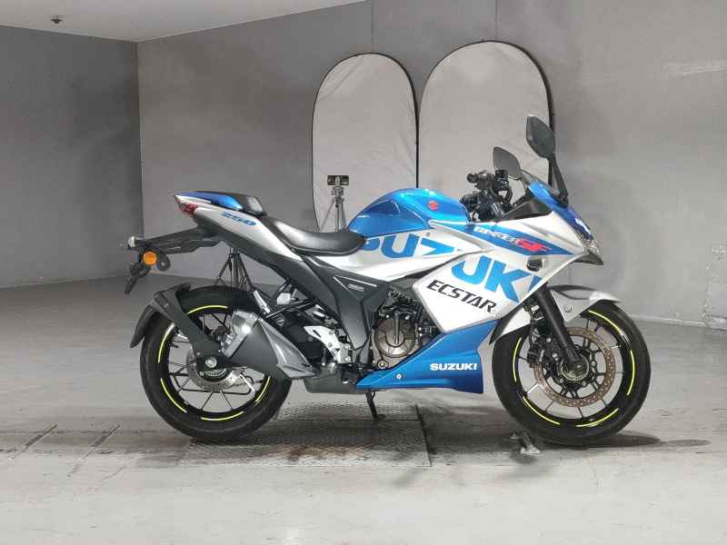 Suzuki Gixxer 250SF