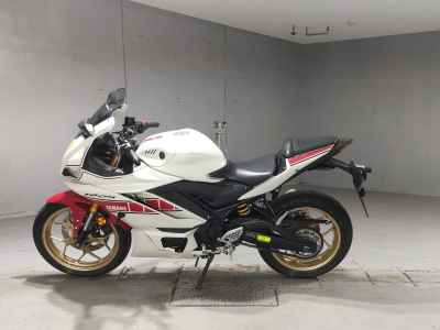 Yamaha YZF-R25 2022