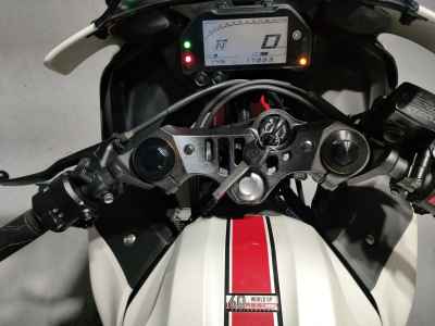 Yamaha YZF-R25 2022