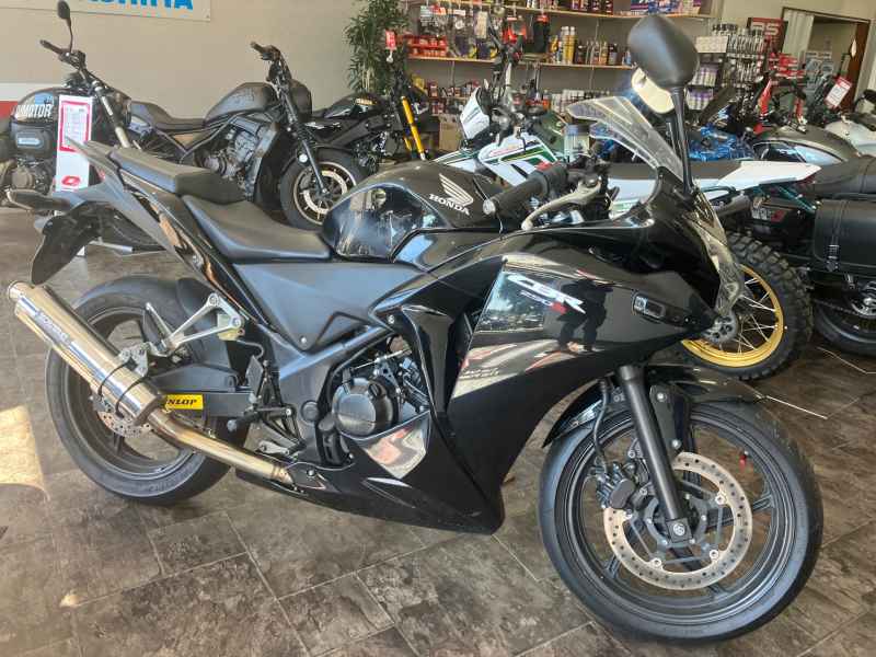 Honda CBR250R 2011