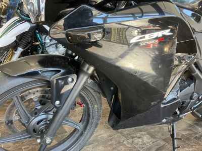 Honda CBR250R 2011