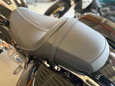 Harley-Davidson FLTRX Road Glide LIGHT 2024