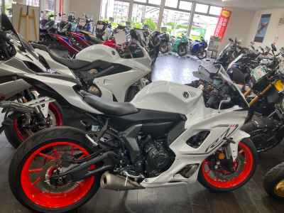 Yamaha YZF-R7 2023