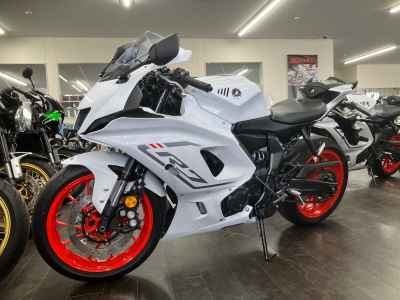 Yamaha YZF-R7 2023