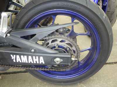 Yamaha YZF-R25 2015