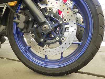 Yamaha YZF-R25 2015