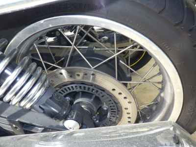 Moto Guzzi V7 2023