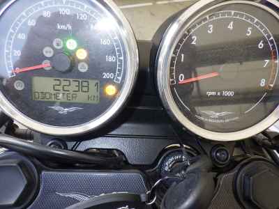 Moto Guzzi V7 2023