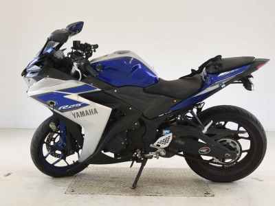 Yamaha YZF-R25 2015