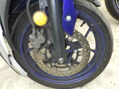 Yamaha YZF-R25 2015