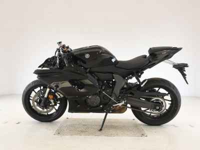 Yamaha YZF-R7 2025