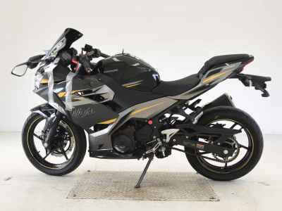 Kawasaki Ninja 400 2022