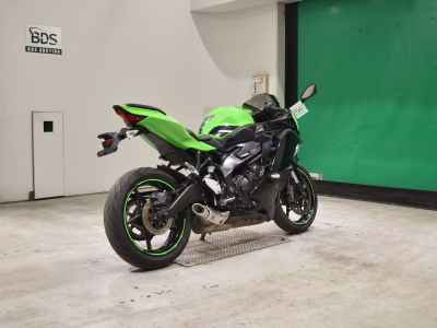 Kawasaki Ninja ZX-25R 2021