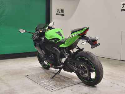 Kawasaki Ninja ZX-25R 2021
