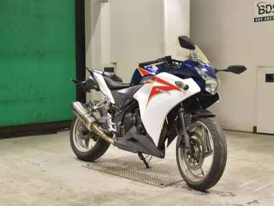 Honda CBR250R 2011