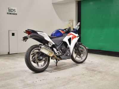 Honda CBR250R 2011