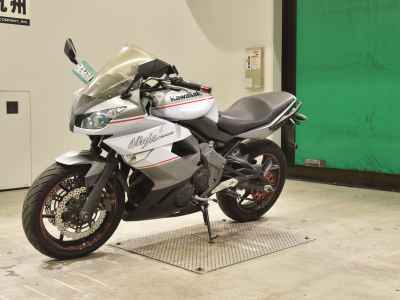Kawasaki Ninja 400R 2013