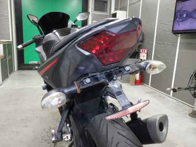 Yamaha YZF-R25 2017
