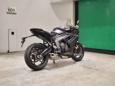 Triumph Daytona 660 2025