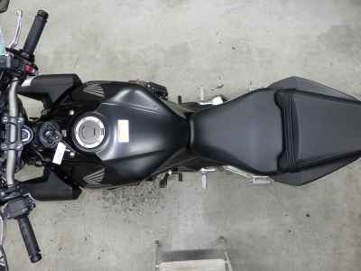 Honda CB650R E-Clutch 2025