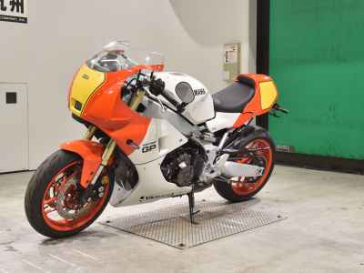 Yamaha XSR900 GP 2024