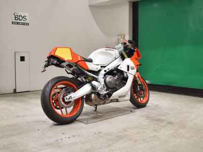 Yamaha XSR900 GP 2024