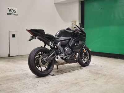 Yamaha YZF-R7 2025
