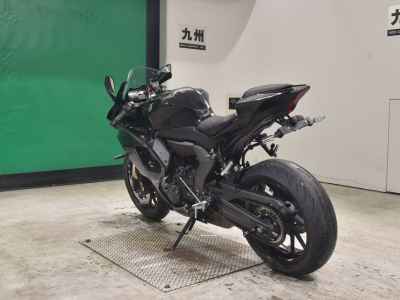 Yamaha YZF-R7 2025