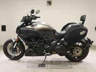Ducati Diavel Strada 2013