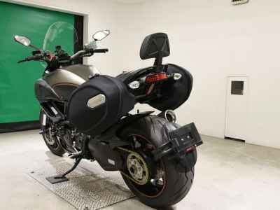 Ducati Diavel Strada 2013