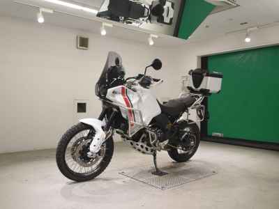 Ducati DesertX 2023