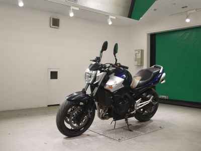 Suzuki GSR400 2009