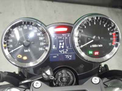 Kawasaki Z900RS 2025