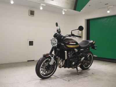 Kawasaki Z900RS 2025