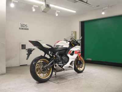 Yamaha YZF-R7 2022