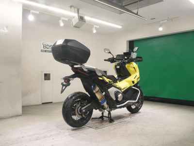 Honda X-Adv 750 2025