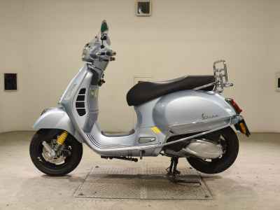 Vespa GTS 300 Super 2021