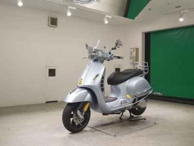 Vespa GTS 300 Super 2021