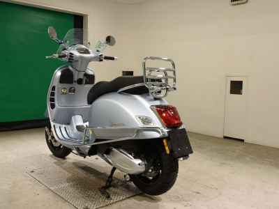 Vespa GTS 300 Super 2021