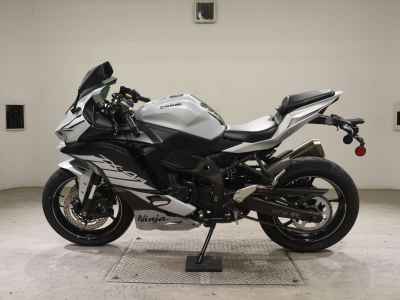 Kawasaki Ninja ZX-4R SE 2024