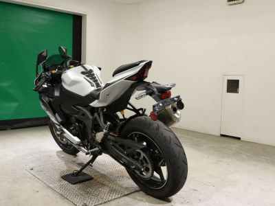 Kawasaki Ninja ZX-4R SE 2024