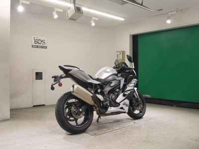 Kawasaki Ninja ZX-4R SE 2024