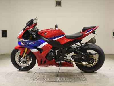 Honda CBR1000RR SP 2025