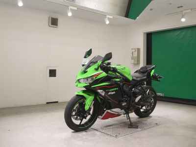 Kawasaki Ninja ZX-25R 2022