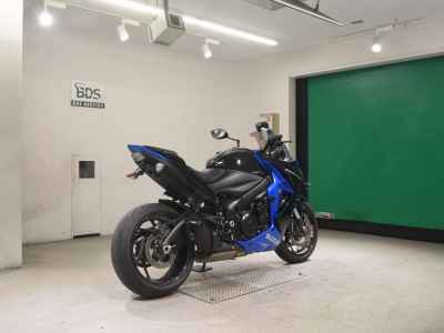 Suzuki GSX-S1000F 2021